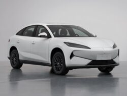 BYD Siapkan Sub-Merek Linghui Khusus Mobil Taksi Online