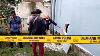 Polisi olah TKP pencurian toko emas di Magetan