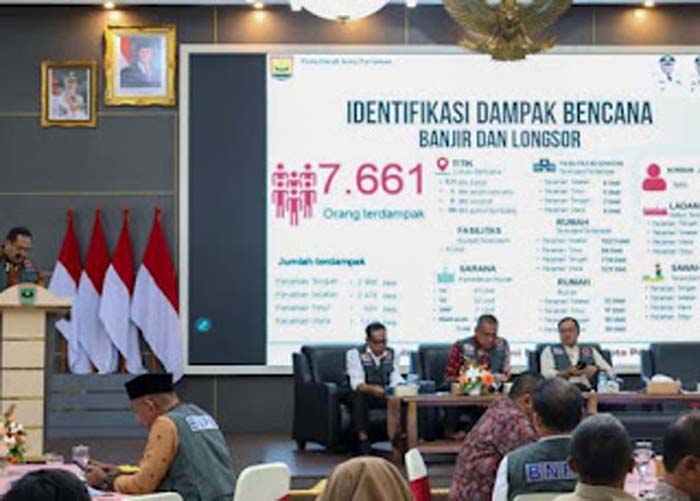 Wali Kota Pariaman, Yota Balad, dalam Rapat Koordinasi.