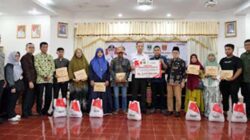 Kemensos Serahkan Santunan.