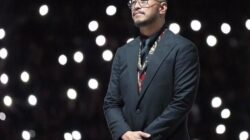 Komika Pandji Pragiwaksono.