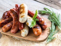 Sering Makan Sosis? Ini Risiko Kesehatan Jika Konsumsi Terlalu Banyak