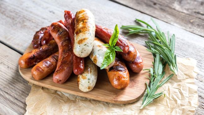 Tak ada jumlah batas aman makan sosis per hari.