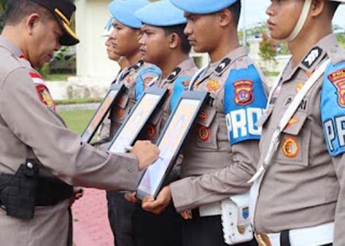 Tiga personel Polres kepulauan Mentawai dipecat.