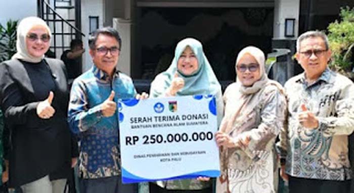 Pemerintah Kota Palu, Sulawesi Tengah memberikan donasi bantuan kemanusiaan.