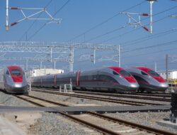 Wisatawan Malaysia Jadi Pengguna Terbanyak Kereta Cepat Whoosh