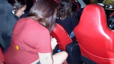 Satuan Polisi Pamong Praja (Satpol PP) Kota Padang menertibkan tempat hiburan.