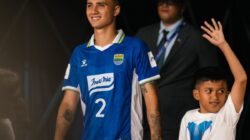 Pemain Persib Bandung, Eliano Reijnders.