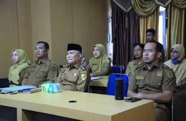 Wakil Wali Kota Solok, Suryadi Nurdal, mengikuti Rapat Koordinasi (Rakor)