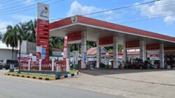 Salah satu SPBU di Pasaman Barat yang sudah terlihat normal pascapenertiban tambang ilegal.