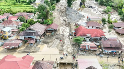 Kondisi Pasa Maninjau. Kabupaten Agam, Sumbar pascagalodo.