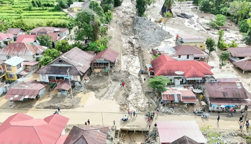 Kondisi Pasa Maninjau. Kabupaten Agam, Sumbar pascagalodo.