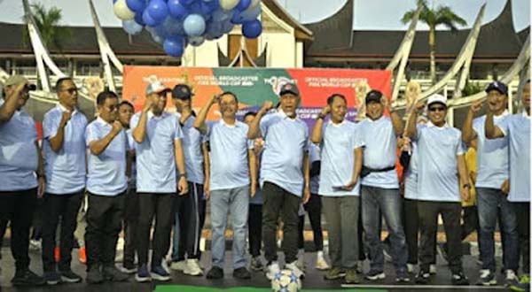 Gubernur Sumatera Barat Mahyeldi Ansharullah, menghadiri acara kick-off penyiaran Piala Dunia FIFA 2026 yang digelar TVRI Sumbar