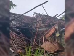 BPBD Tuban Bantu Korban Puting Beliung dengan Sembako dan Bahan Bangunan
