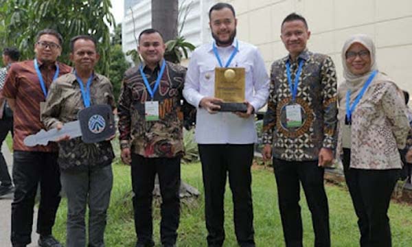 Peringkat ke-8 Nasional, Kota Padang Raih Sertifikat Adipura 2026