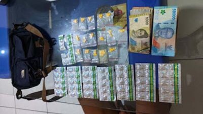 Pemuda ditangkap gegara edarkan obat keras di Tangerang.