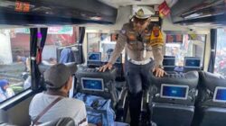 Satlantas Polres Solok Kota Laksanakan Ramp Check Kendaraan Umum di Terminal Bareh Solok