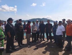 Empat Jam Usai Dilantik, Andree Algamar Langsung Dampingi Mahyeldi Kunjungi Pasaman Barat