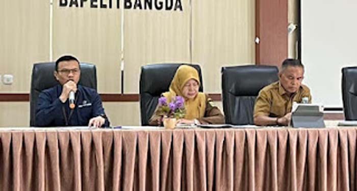 Pembinaan statistik sektoral.