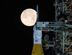 Masalah Helium, NASA Tunda Lagi Misi Artemis II ke Bulan
