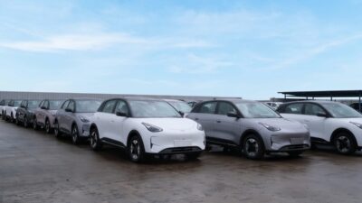 Catat 2 Ribu SPK, Geely EX2 Mulai Didistribusikan ke Diler.