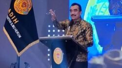 Guru Besar Ilmu Hukum Universitas Negeri Makassar, Harris Arthur Hedar.