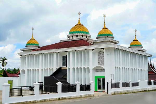 Safari Ramadhan Solok Selatan Sentuh 34 Masjid dan Mushalla, Rp840 Juta Hibah Digelontorkan