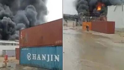 Situs Heot Hovav, zona pabrik kimia utama Israel di Gurun Negev, terbakar