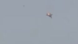 Jet tempur AS terpantau jatuh di Kuwait saat lawan Iran pada Senin (2/3/2026).