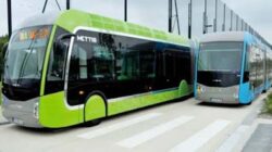 Salah satu jenis bus rapid transit {BRT) atau angkutan massal antarwilayah.