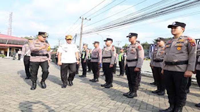 Polres Pariaman menggelar apel pasukan Operasi Kepolisian Terpusat Ketupat 2026.