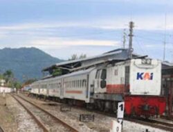 Jelang Angkutan Lebaran 2026, KAI Divre II Sumbar Imbau Penumpang Waspada Barang Berharga
