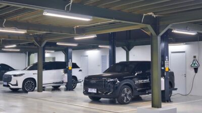 Biaya Operasional Mobil Listrik vs Hybrid, Mana Lebih Hemat? Ini Hasil Simulasinya