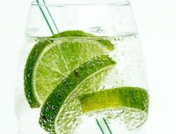 Minum Sparkling Water Setiap Hari, Apa Dampaknya bagi Tubuh?