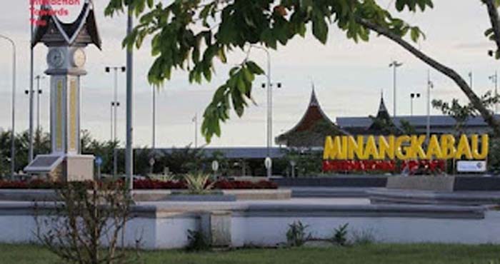 Bandara Internasional Minangkabau.
