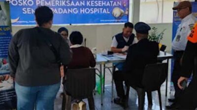 Semen Padang Hospital Dirikan Posko Mudik di Bandara Minangkabau untuk Jaga Kesehatan Pemudik