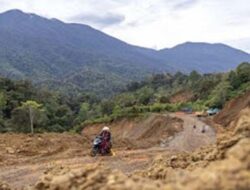 Jalan Malalak Agam Belum Sepenuhnya Aman Dilalui Saat Libur Lebaran