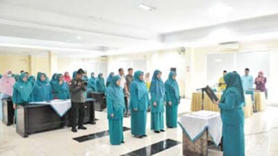 Ketua TP-PKK Agam Lantik Ketua TP-PKK di Empat Kecamatan.