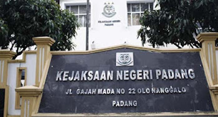 Kejaksaan Negeri (Kejari) Padang.