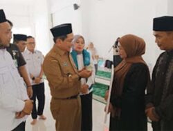 BAZNAS Padang Pariaman Salurkan Zakat Ramadhan untuk 496 Garin, Bilal, dan Guru Mengaji