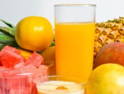 Buah Utuh atau Jus Saat Puasa? Ini Pilihan yang Lebih Sehat untuk Tubuh
