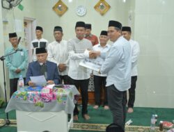Gubernur Mahyeldi Safari Ramadan di Kota Solok, Serahkan Bantuan dan Dorong Peran Aktif Masyarakat Dalam Pembinaan Generasi Muda