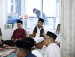 Safari Ramadan di Air Dingin, Wagub Vasko Serahkan Bantuan untuk Masjid Nurul Yaqin