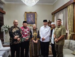 Gubernur Sumbar Bertakziah ke Rumah Duka Jenderal (Purn) Try Sutrisno di Jakarta