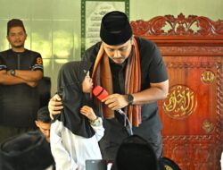 Safari Ramadan di Sijunjung, Wagub Vasko Serahkan Bantuan Rp25 Juta untuk Masjid Al-Ikhlas