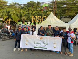 Karang Taruna Kecamatan Margorejo Bagikan 3000 Takjil