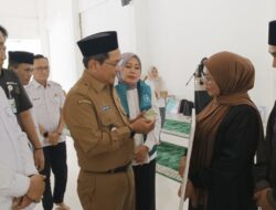 Bupati Padang Pariaman Salurkan Zakat untuk 496 Pengabdi Surau Dapat Rp500 Ribu Per-Orang