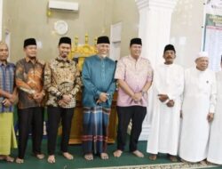 Gubernur Mahyeldi Subuh di Pariaman Serukan Generasi Masjid dan Sinergi Daerah