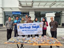 BRI Cabang Rantauprapat Berbagi Takjil di Bulan Ramadan