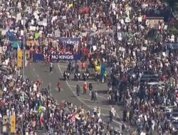 Amerika Bergejolak, Aksi “No Kings” Meledak, Publik Tolak Kebijakan Donald Trump